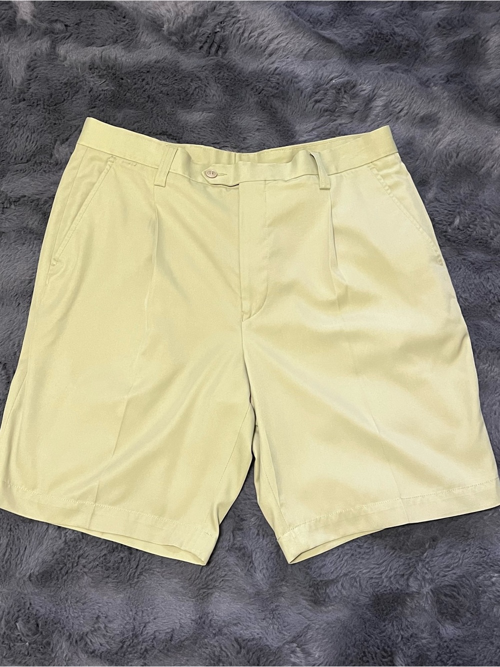Bugatchi Uomo men’s shorts Size 34 olive green